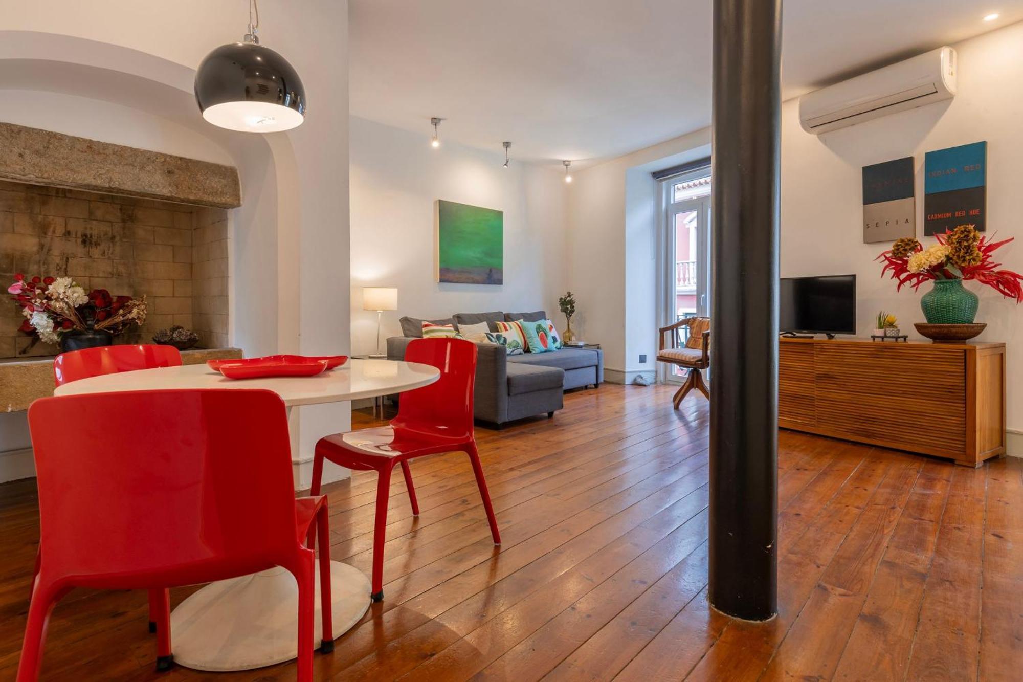 Chiado Center 1Bdr Flat By Lovelystay Лиссабон Экстерьер фото